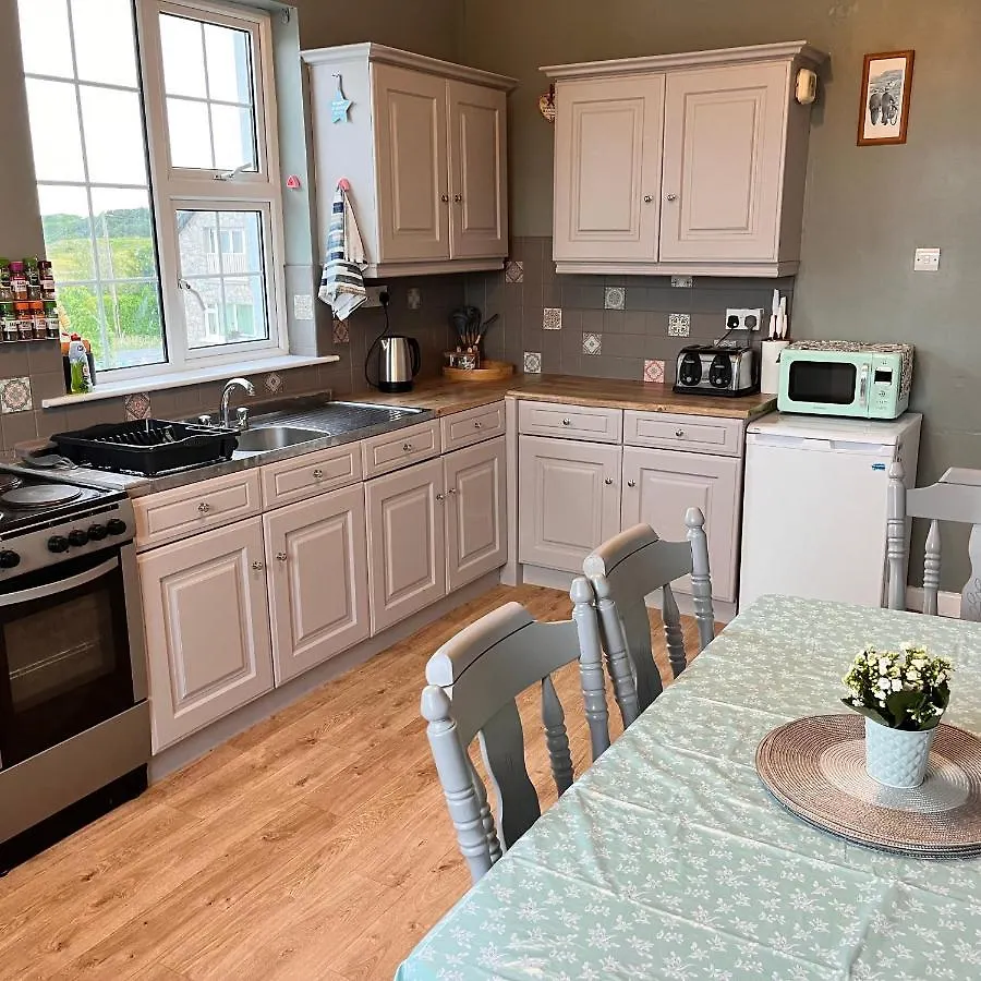 Wild Atlantic Stay Cottage 골웨이 펜션